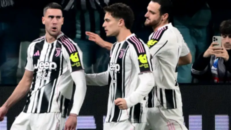 يوفنتوس يقطع الطريق على برشلونة ويحرمه من التعاقد مع فلاهوفيتش مجانًا