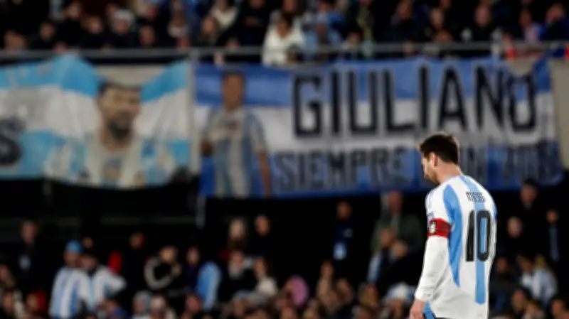 أزمة نهائي الفيناليسيما بين إسبانيا والأرجنتين تتصاعد: الجغرافيا السياسية تهدد بإلغاء المباراة