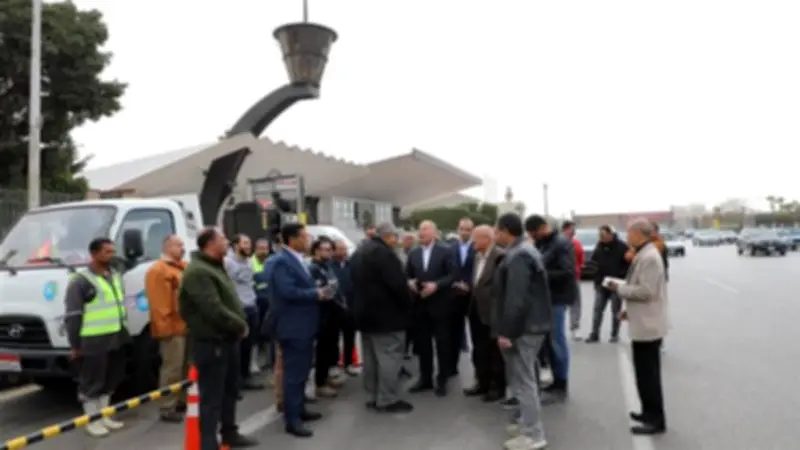 محافظ القاهرة يتفقد انتشار شفاطات الصرف الصحي تحسبًا لسقوط الأمطار (صور)