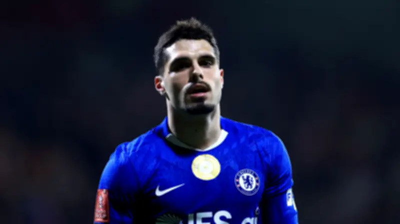 عقوبة مزدوجة على بيدرو نيتو من الاتحاد الإنجليزي بسبب سوء السلوك بعد الطرد