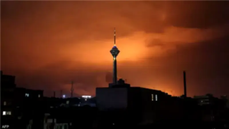 انفجارات عنيفة تهز طهران مع تصاعد الضربات الأمريكية والإسرائيلية على إيران