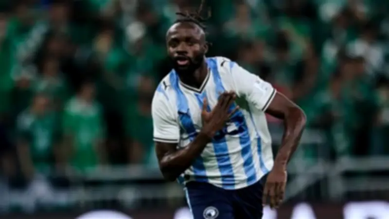 الأهلي يوضح حقيقة التعاقد مع فييستون ماييلي: الملف قيد الدراسة ولم يتم التوقيع بعد