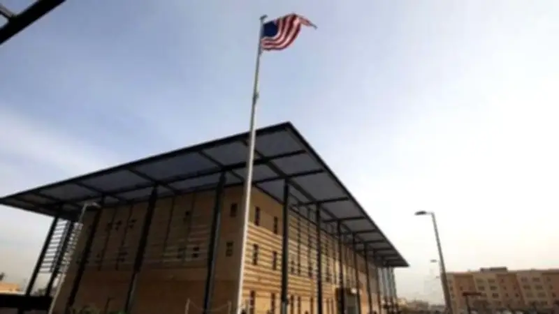 استهداف صاروخي لمهبط طائرات داخل السفارة الأمريكية في بغداد وإطلاق صفارات الإنذار