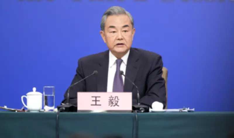 الصين تؤكد ضرورة حل النزاعات بين أفغانستان وباكستان عبر الحوار