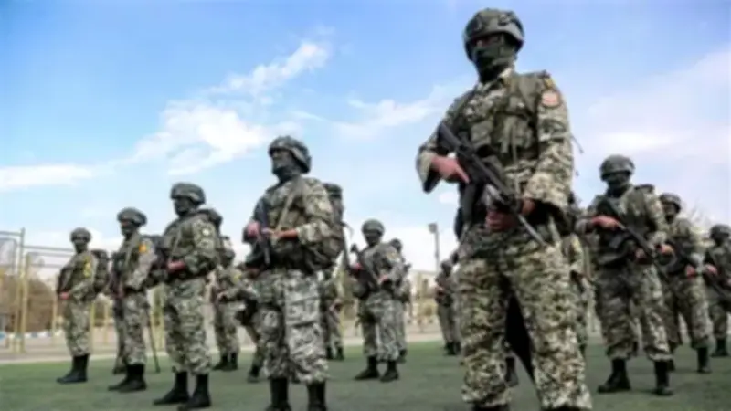 إيران تعلن نجاح هجماتها في إخراج حاملة الطائرات الأمريكية أبراهام لينكولن عن الخدمة