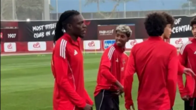 ييس توروب يقرر تأجيل مشاركة كامويش في تشكيل الأهلي أمام الترجي التونسي