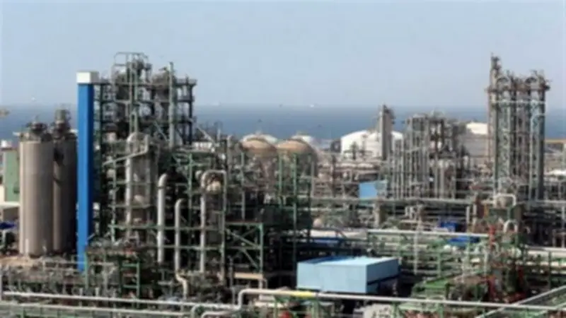 باحث سياسي يحذر: استمرار الحرب على إيران يشل حركة التجارة العالمية ويرفع أسعار النفط