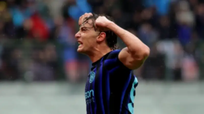 إنتر ميلان يتقدم على أتالانتا بهدف إسبوزيتو في الشوط الأول من الدوري الإيطالي