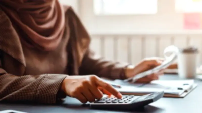 أستاذ بالأزهر يوضح ضوابط عمل المرأة في الإسلام: الأصل الإباحة وليس المنع