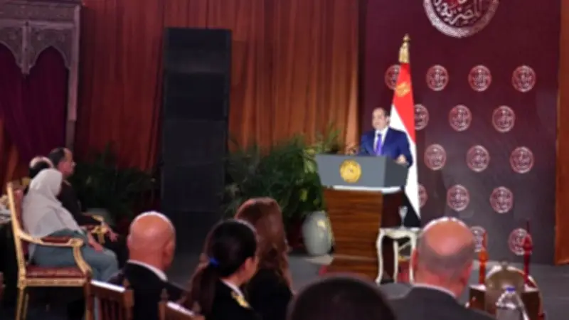 الرئيس السيسي يؤكد دعم مصر الكامل للدول العربية ويدعو لخفض التصعيد في المنطقة