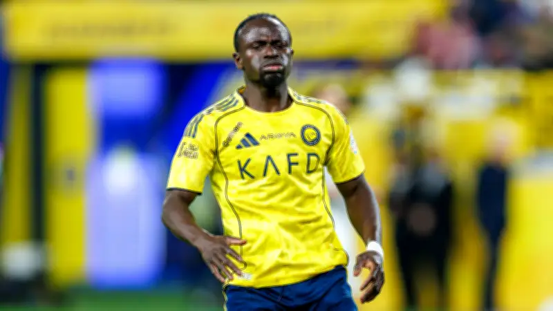 إصابة ساديو ماني تهدد خطط النصر.. تمزق عضلي يبعده عن الملاعب