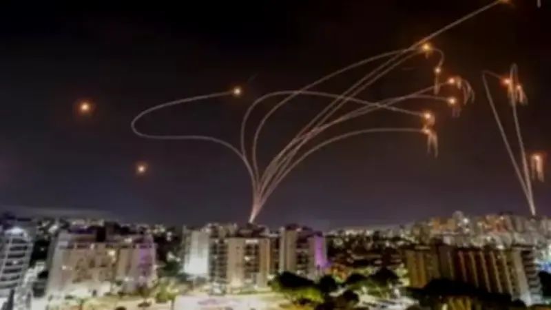 صفارات الإنذار تدوي في شمال إسرائيل مع استمرار التصعيد العسكري بين حزب الله والاحتلال