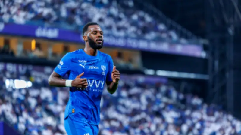 إصابة تمبكتي تهدد الهلال في دوري روشن السعودي خلال مباراة الفتح