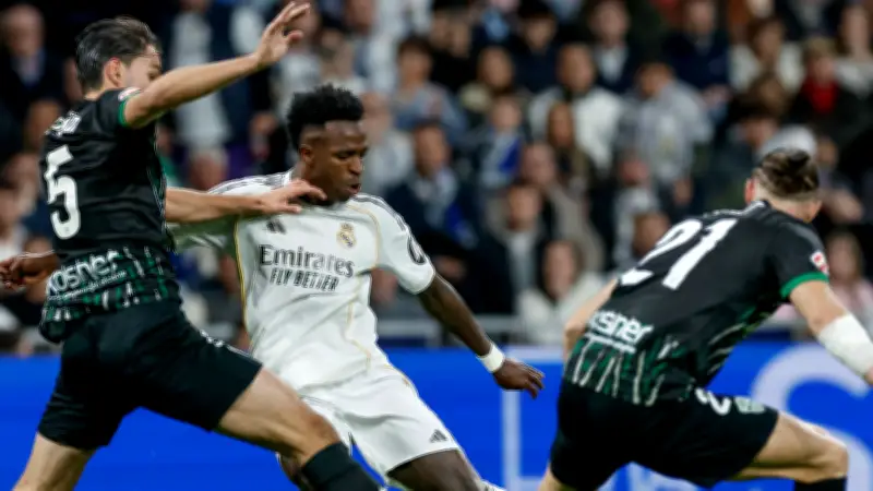 جدل تحكيمي في مباراة ريال مدريد وإلتشي: هل غضت تقنية الفيديو عن ركلة جزاء للميرنجي؟