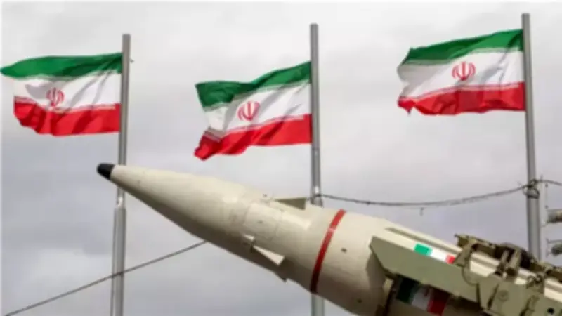 الحرس الثوري الإيراني يشن هجوماً بصواريخ فائقة السرعة على قاعدة أمريكية في الإمارات