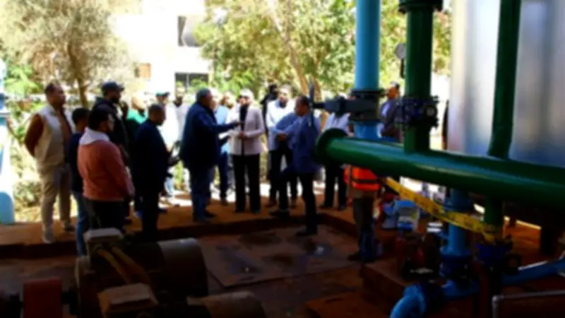 محافظ الوادي الجديد تتفقد أعمال الإحلال الجزئي لمحطة مياه السبط البحري بالخارجة