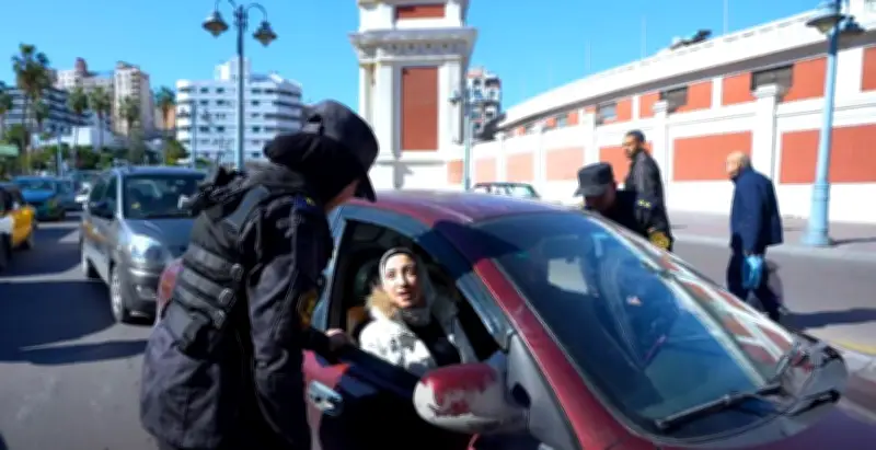 الداخلية تواصل توزيع الوجبات وإقامة موائد الإفطار في رمضان ضمن مبادرة كلنا واحد