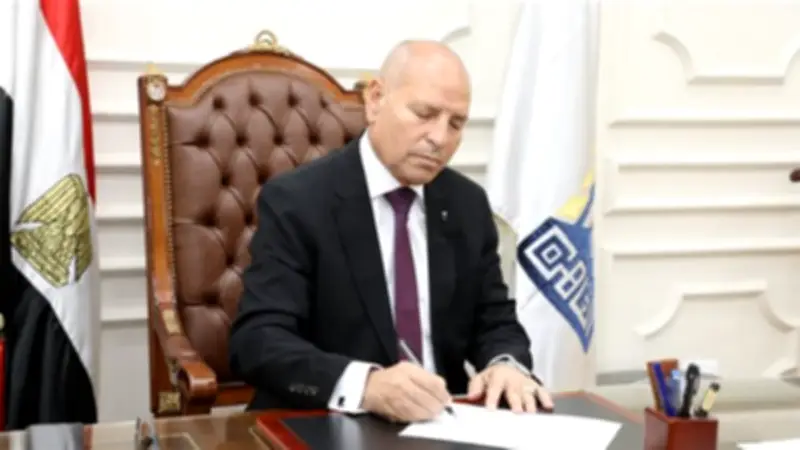 محافظ القاهرة يحذر من التهاون في إزالة مخالفات البناء بالزيتون