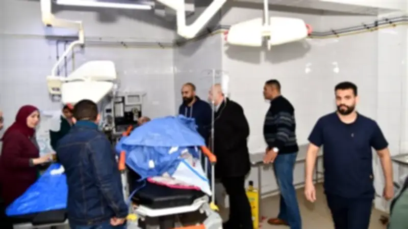 محافظ الفيوم ومدير الأمن يطمئنان على مصابي انفجار أسطوانة بوتاجاز بقرية جردو