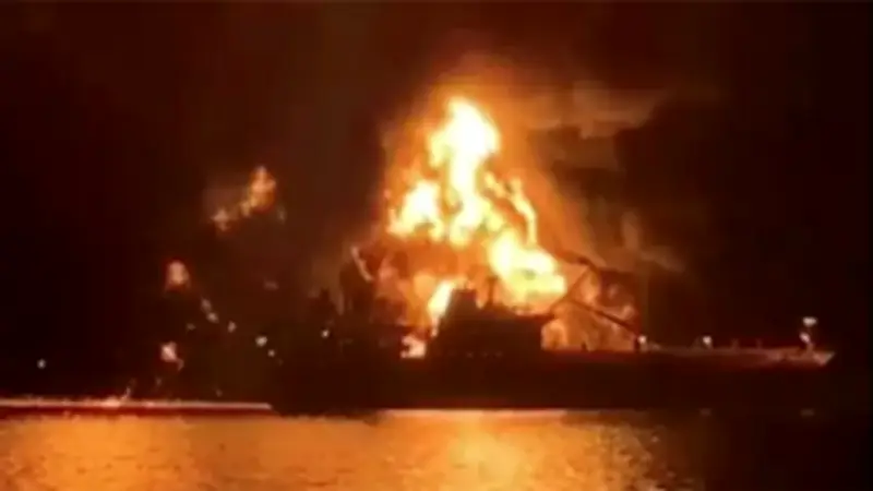 هجوم بطائرة مسيرة يستهدف محيط مطار دبي ويُشعل حريقاً في خزان وقود