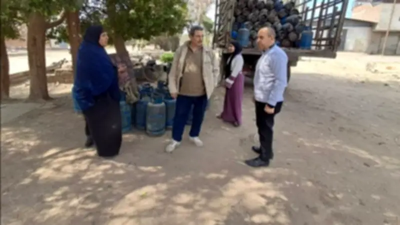 جولات مفاجئة على مستودعات الغاز بأبو النمرس لضبط الأسعار ومنع الاحتكار