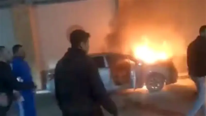 نيابة مدينة نصر تطلب التقرير الفني لكشف أسباب تفحم طالب داخل سيارته بطريق السويس