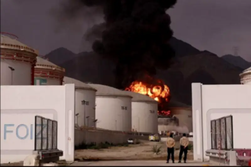 مصادر: استئناف عمليات تحميل النفط في ميناء الفجيرة الإماراتي قريباً