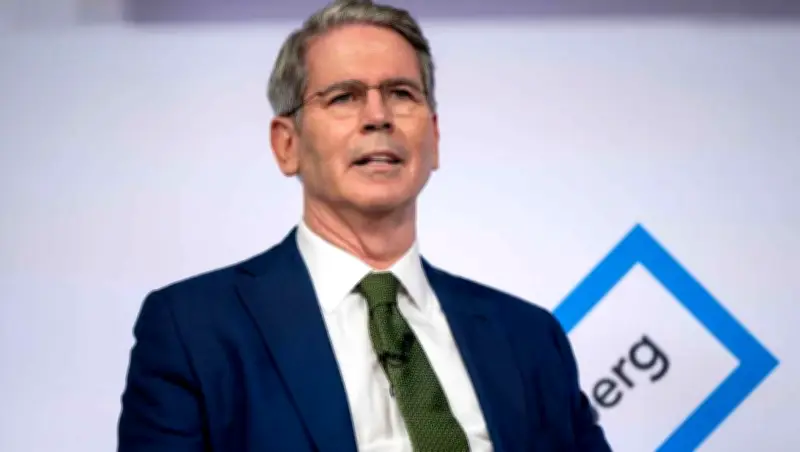 وزير الخزانة الأمريكي يحذر من عجز الإمدادات النفطية العالمية