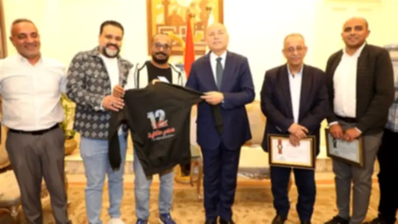 محافظ القاهرة يكرم شباب المطرية لنجاحهم في تنظيم أكبر إفطار جماعي سنوي