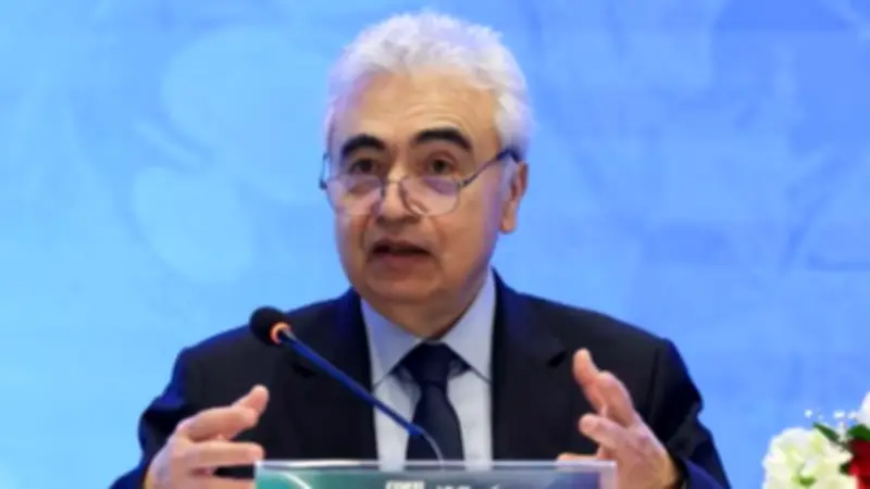 وكالة الطاقة الدولية تؤكد قدرتها على سحب المزيد من مخزونات النفط عند الحاجة