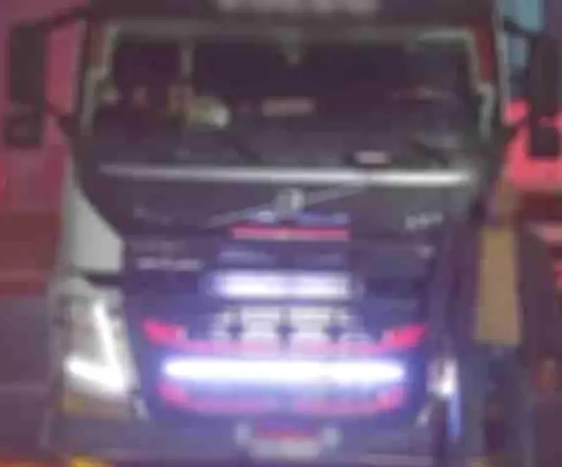 القبض على سائق نقل بعد اصطدامه بسيارة ملاكي في القاهرة