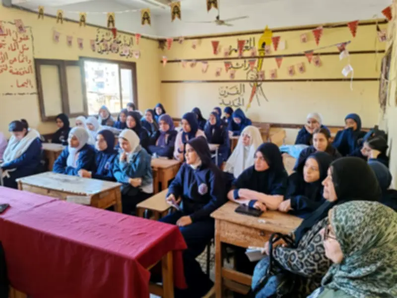 لقاء توعوي بمدرسة سمالوط الثانوية بنات حول المواطنة ومخاطر الشائعات