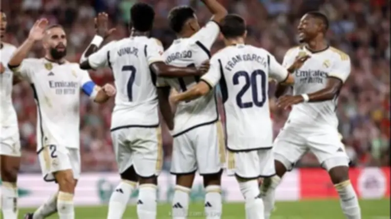 قبل مواجهة مانشستر سيتي.. أربيلوا يؤكد على روح التضحية ويشيد بفالفيردي وجولر