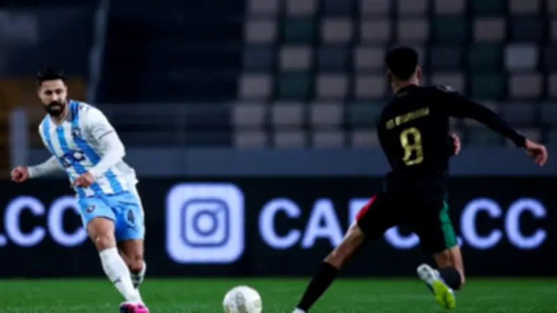 الكاف يعين إيمانويل إيبويه مراقباً لمباراة بيراميدز والجيش الملكي في دوري الأبطال