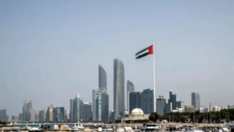 مقتل وافد باكستاني في أبو ظبي إثر اعتراض صاروخ باليستي من إيران