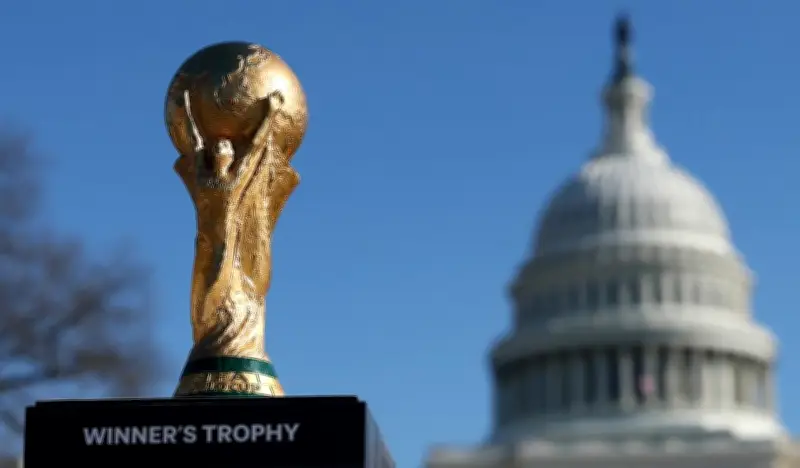 إيران تطلب نقل مبارياتها في كأس العالم إلى المكسيك بسبب العقوبات الأمريكية