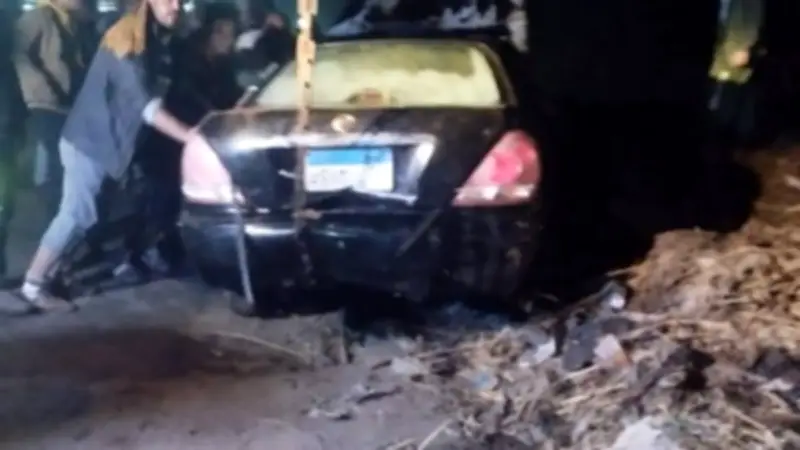 مصرع شخصين في حادث انقلاب سيارة ملاكي بترعة القرشية بالغربية