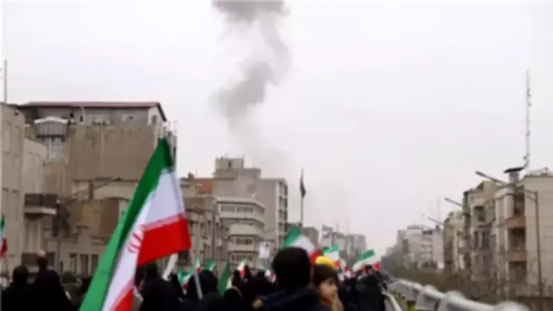 السيسي يتابع تطوير ميناء دمياط والطريق الدائري وكوبري أكتوبر في اجتماع حكومي