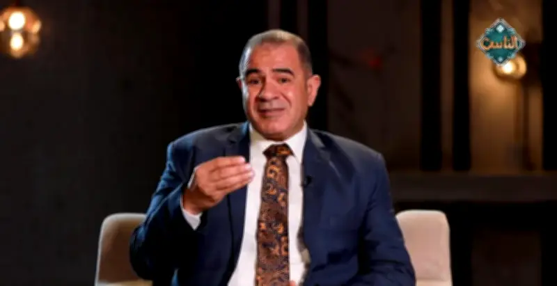 خبير اجتماعي يحذر: الخطر ليس في الموبايل بل في غياب الأسرة عن متابعة الأبناء