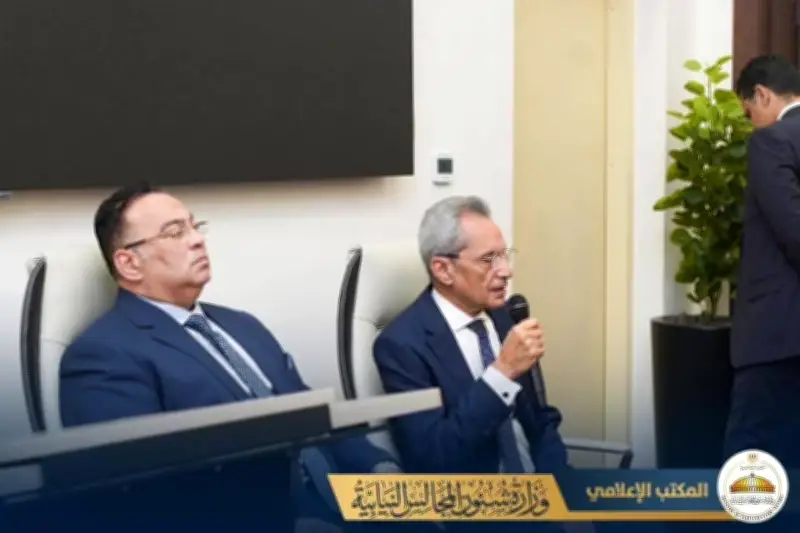 وزير الشؤون النيابية يؤكد على أهمية التواصل السياسي بين الحكومة والبرلمان