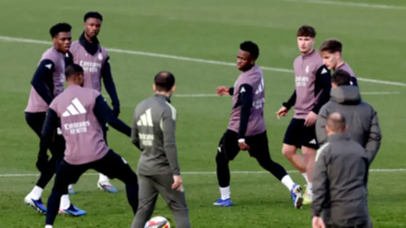 ريال مدريد يتلقى صفعة مفاجئة من فالنسيا في معركة ضم الموهبة ديفيد ألبيلدا جونيور