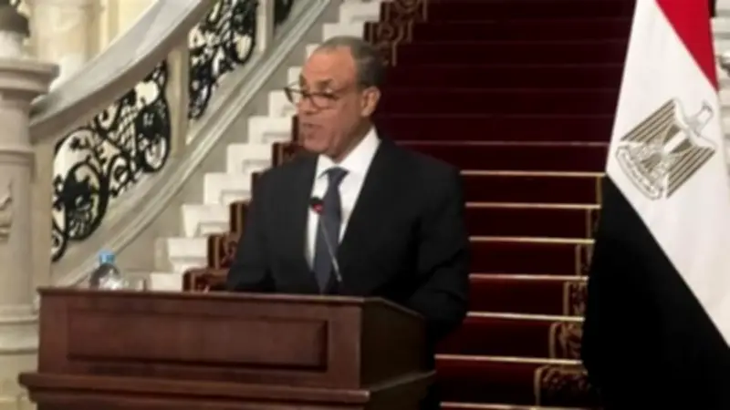 وزير الخارجية يكشف عن تغيير مسار طائرته مرات عديدة بسبب العدوان الإيراني