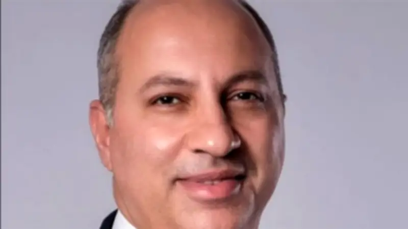 جامعة القاهرة تحتفي بإنجاز طبي: استئصال ورم نادر من قلب مريض في قصر العيني