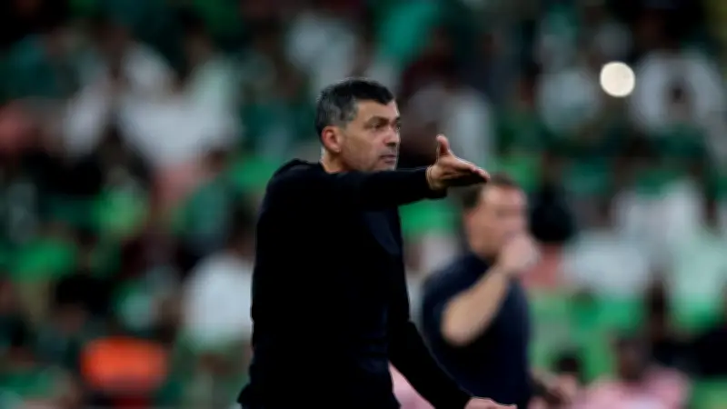 كونسيساو يتجنب أخطاء الرياض قبل مواجهة الخلود في كأس الملك السعودي