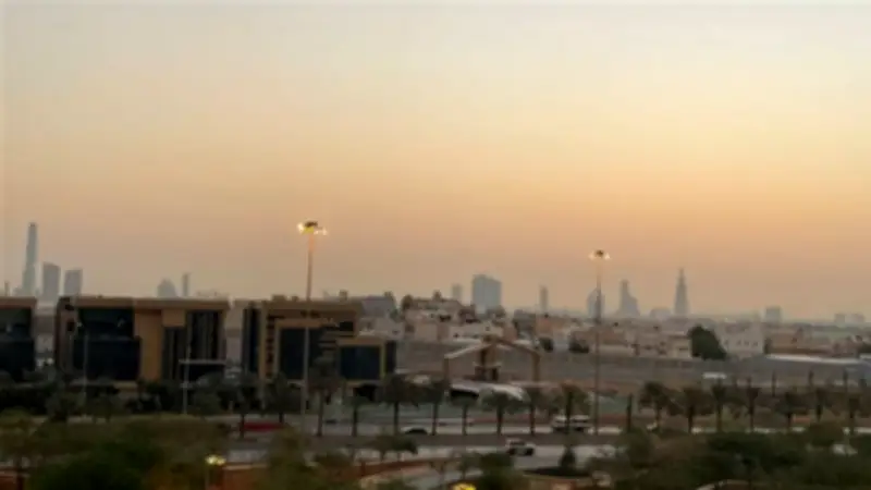 الدفاع السعودية تعلن إسقاط مسيرة معادية قرب حي السفارات في الرياض