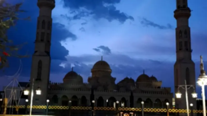 تقلبات جوية تضرب الغردقة: أمطار متوسطة دون عوائق مرورية