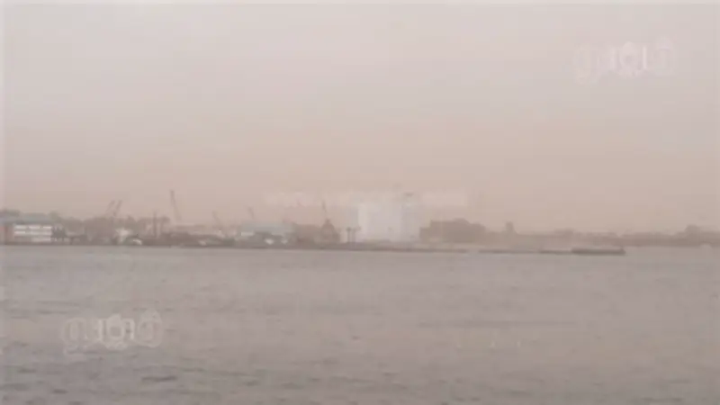 عاصفة ترابية خماسينية تضرب الإسماعيلية وتحجب الرؤية مع تحذيرات من أمطار رعدية