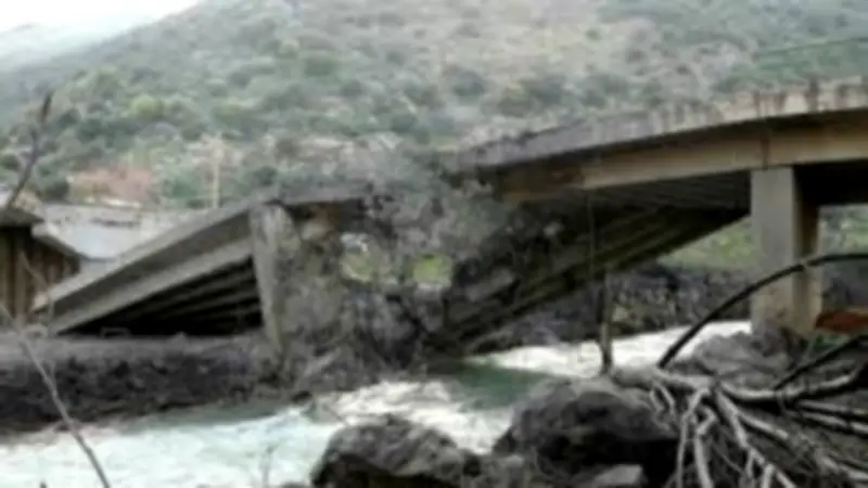 تهديدات إسرائيلية بقصف جسور نهر الليطاني في لبنان تحذر المدنيين من الخطر الوشيك