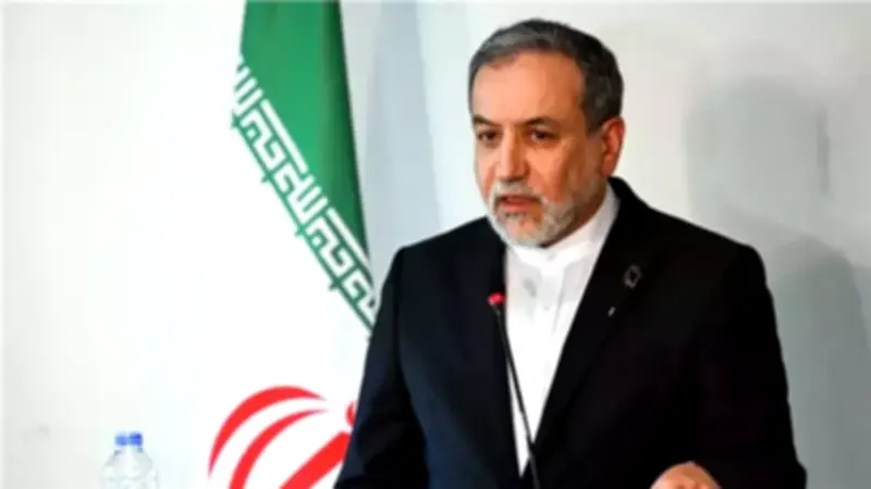 وزير الخارجية الإيراني: الوضع في مضيق هرمز نتيجة حرب أمريكية إسرائيلية