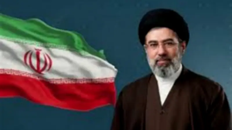 المرشد الإيراني مجتبى خامنئي يدين اغتيال علي لاريجاني ويحذر من رد قوي